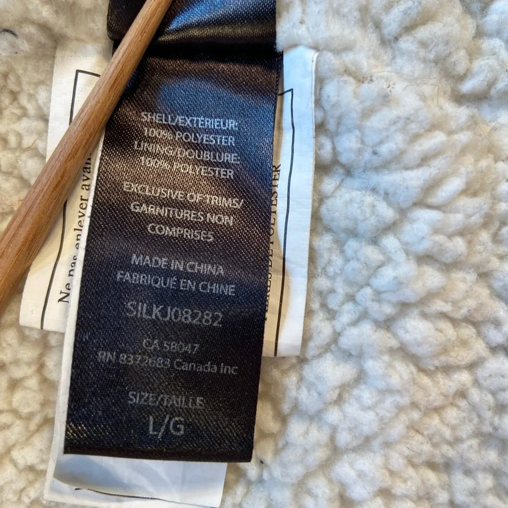 Silver Paw Dog Jacket Coat Black, Sherpa‎ Lining, Leash access, water resistant